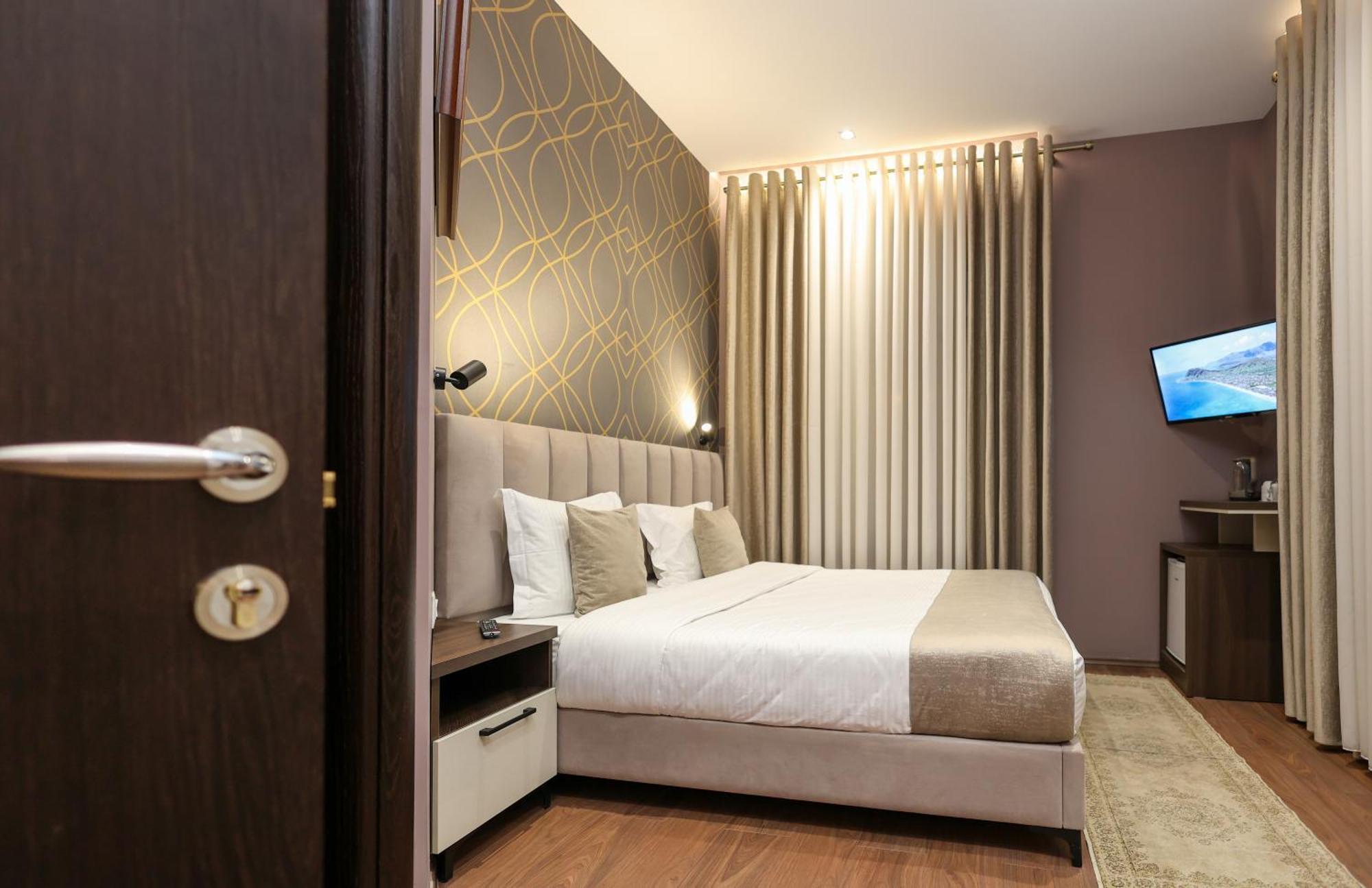 Hotel Mimani Μπεράτ Εξωτερικό φωτογραφία