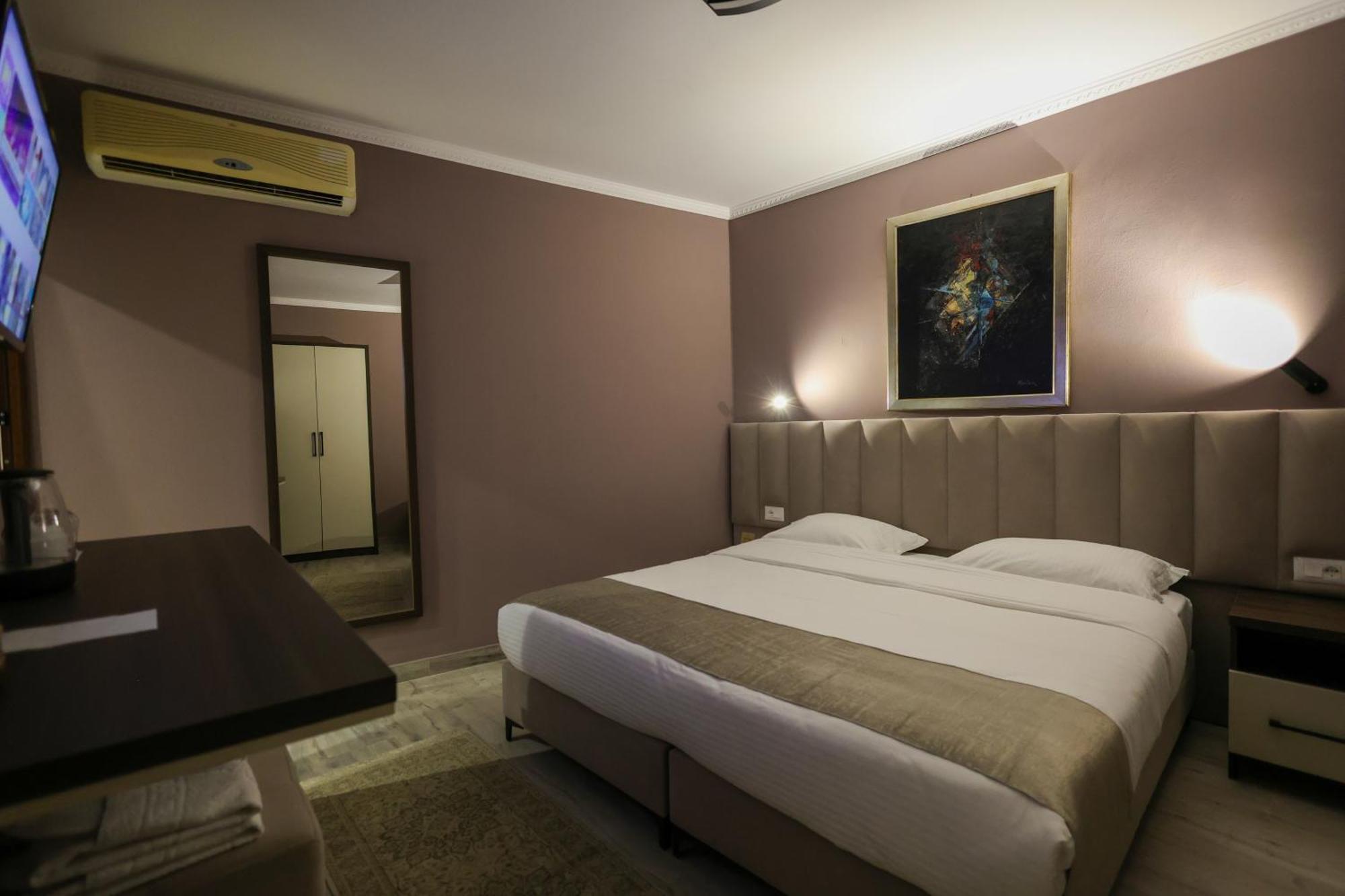 Hotel Mimani Μπεράτ Δωμάτιο φωτογραφία